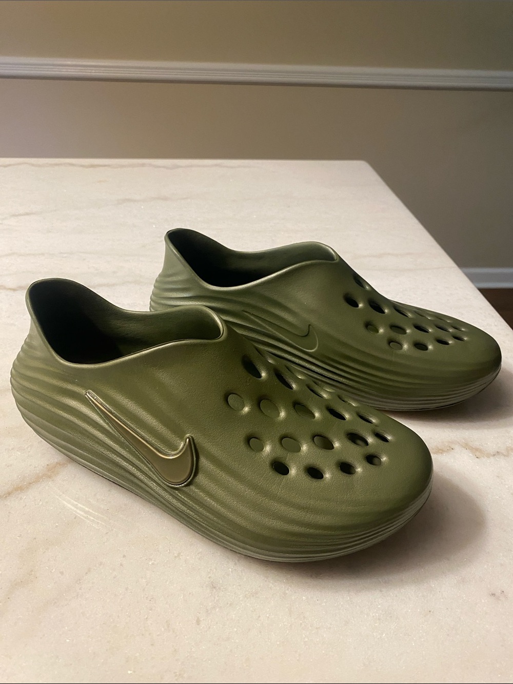 Nike ReactX Rejuven8 slip-on recovery shoes size 8